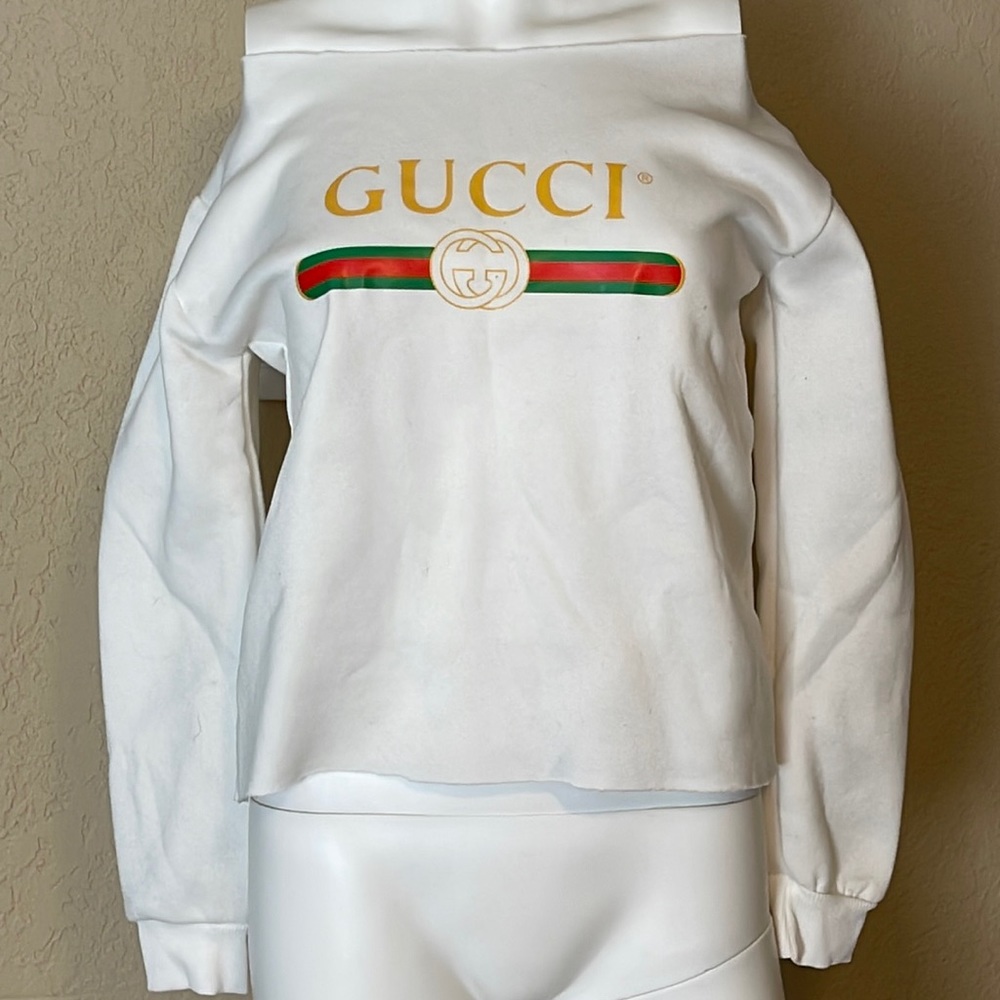 Crop white sweater